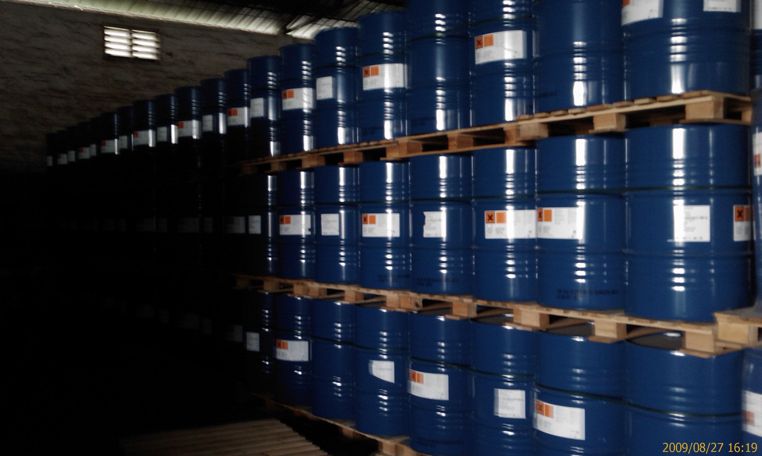 四甲基氫氧化胺又稱之為氫氧化四甲銨、四甲基氫氧化銨，是強(qiáng)的有機(jī)堿，